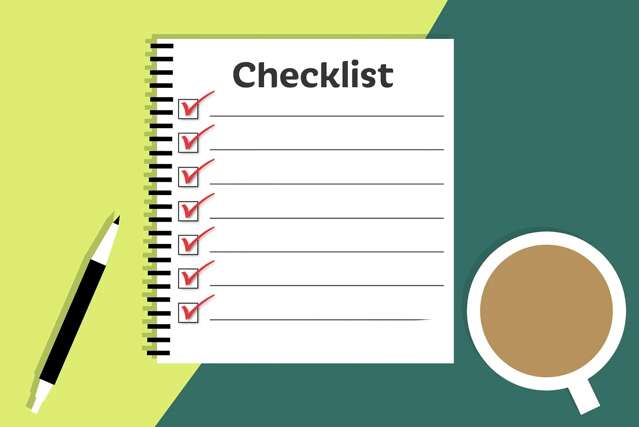Simple Setup Checklist for Microsoft Teams 2 Simple setup checklist for Microsoft Teams on a desk