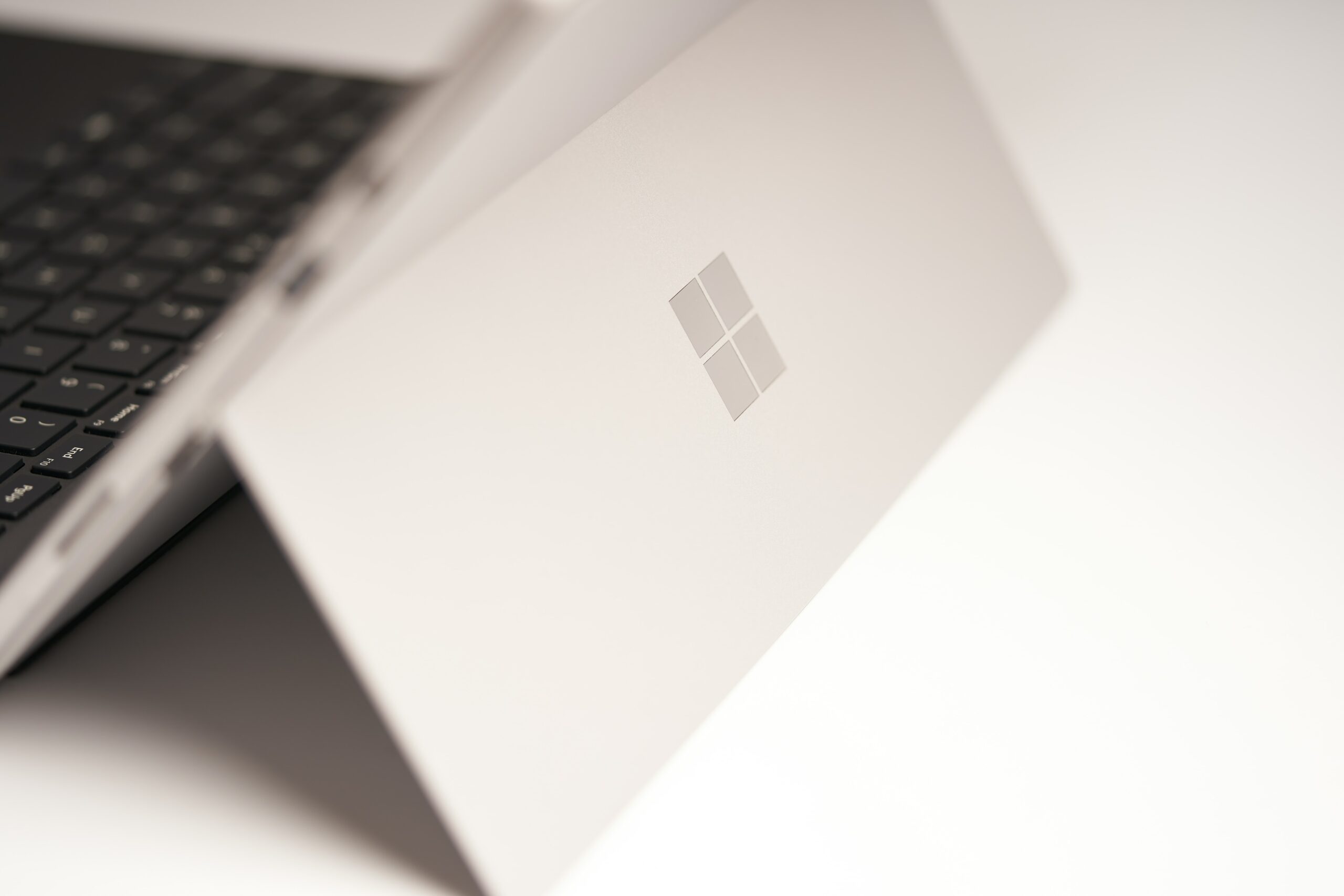Learn How Microsoft 365 Copilot Is Going to Transform M365 Apps 2 Microsoft 365 Copilot AI assistant helping a user work inside Office apps