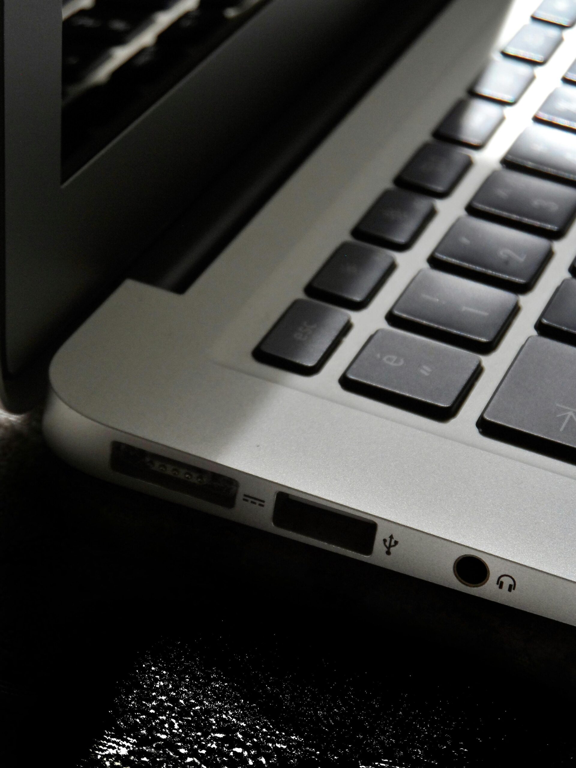 The Zombie SaaS Audit: Finding the 3 Apps Your Former Employees Still Access 2 Zombie SaaS audit checklist for revoking former employee app access