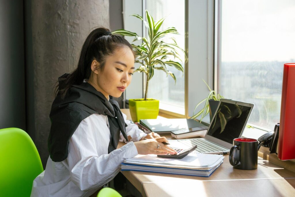 Small Business IT Budget Checklist: What to Include and How to Plan It 2 Small business IT budget checklist: planning hardware refresh cycles for office computers and equipment